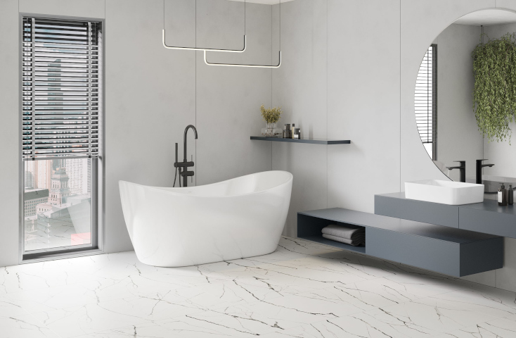 Plăci de gresie albe în baie