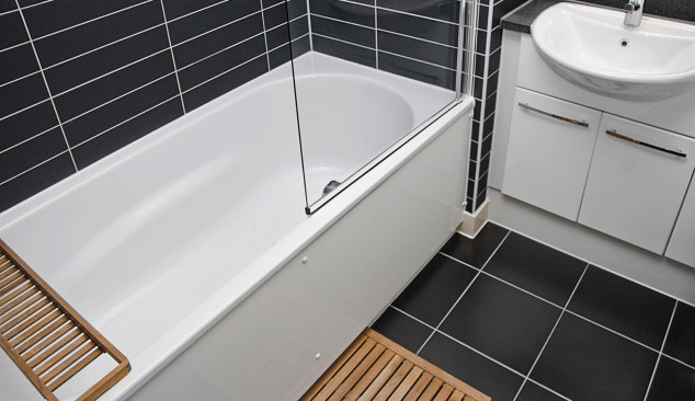 Cadă din oțel sau din acril - pe care să o alegi?