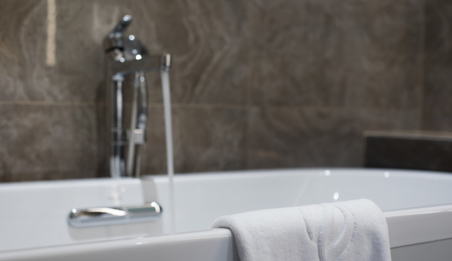 Baterii de cadă și duș minimaliste - succes sau eșec?