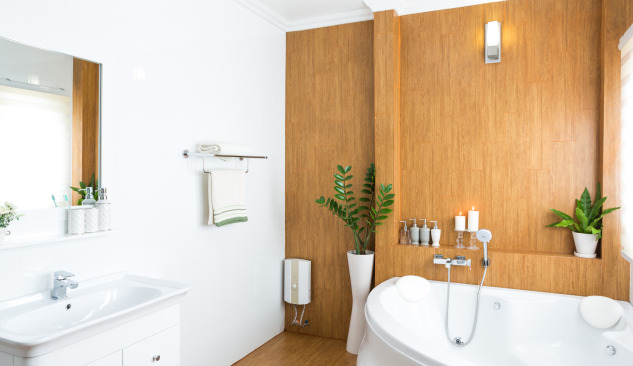 De ce plăcile care imită lemnul au devenit un hit în băi?