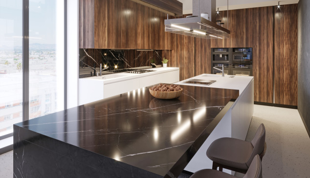 Ziduri înalte ale bucătăriei în casa ta