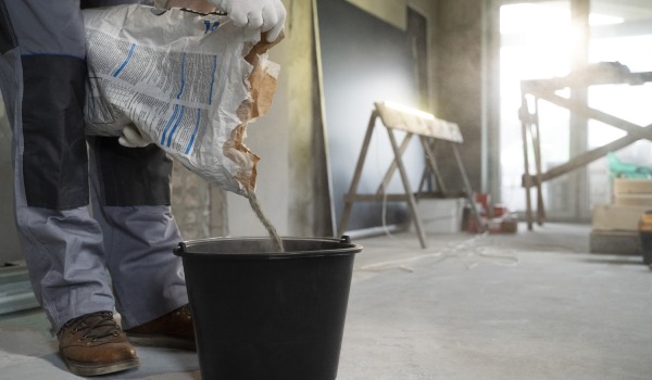 Pregătirea substratului înainte de montarea plăcilor — pas cu pas