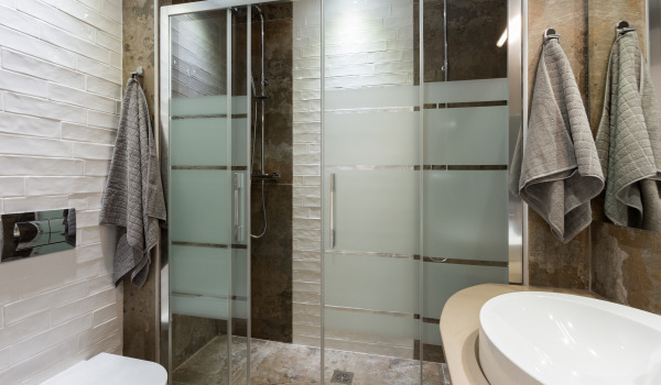 Cum să alegi ușile pentru cabina de duș?